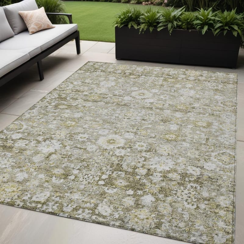 HomeRoots Oriental Traditional Rectangle Outdoor Rug - 5' X 8'