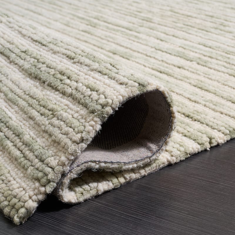 SAFAVIEH Handmade Ebony Helyette Wool Rug