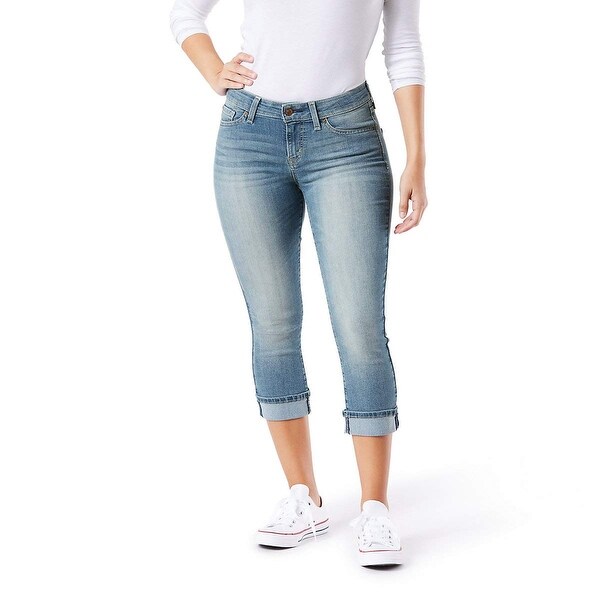 levi women's athletic fit