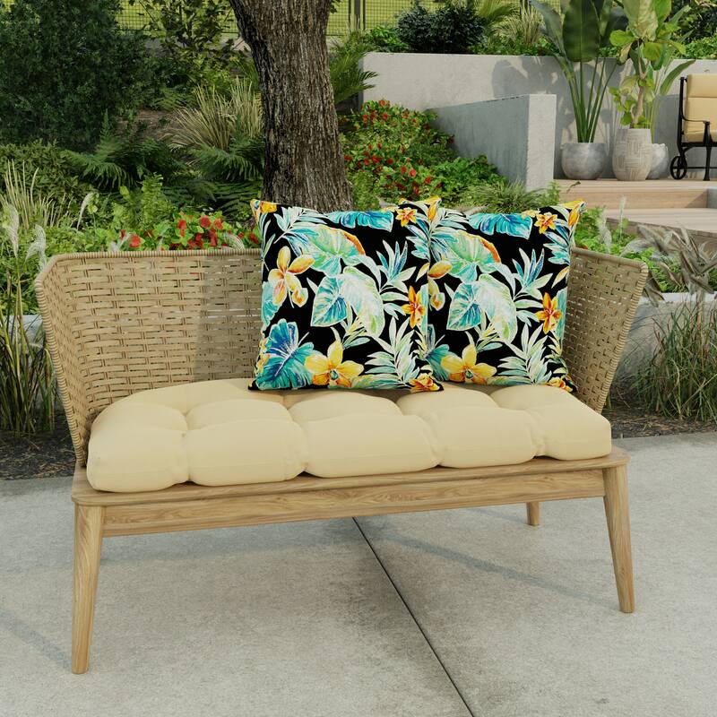 18" x 18" Outdoor Throw Pillow - Set of 2 - 18'' L x 18'' W x 4'' H