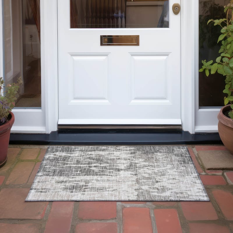 Machine Washable Indoor/ Outdoor Abstract Contemporary Chantille Rug - Taupe - 1'8" x 2'6"