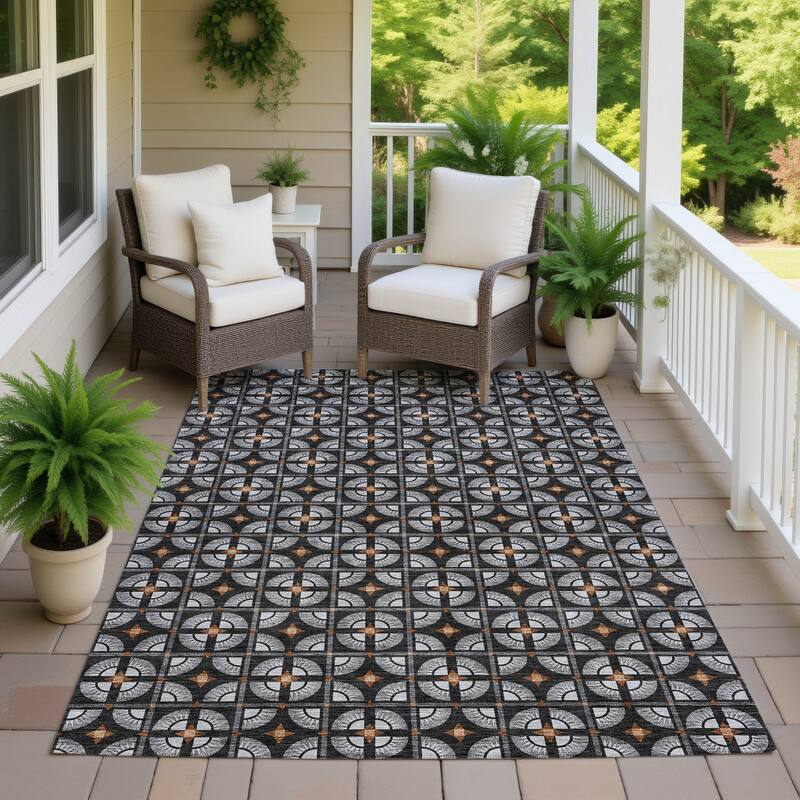 Machine Washable Indoor/ Outdoor Modern Roeland Chantille Rug