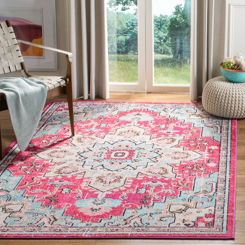 SAFAVIEH Madison Diederike Boho Medallion Distressed Rug - 5'3" x 7'6" - Fuchsia/Blue - Rectangle