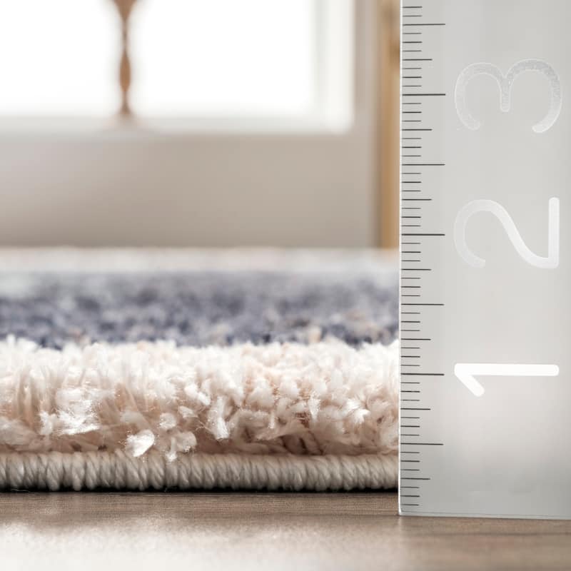 Nuloom Kassidy Shaggy Contemporary Tassel Area Rug