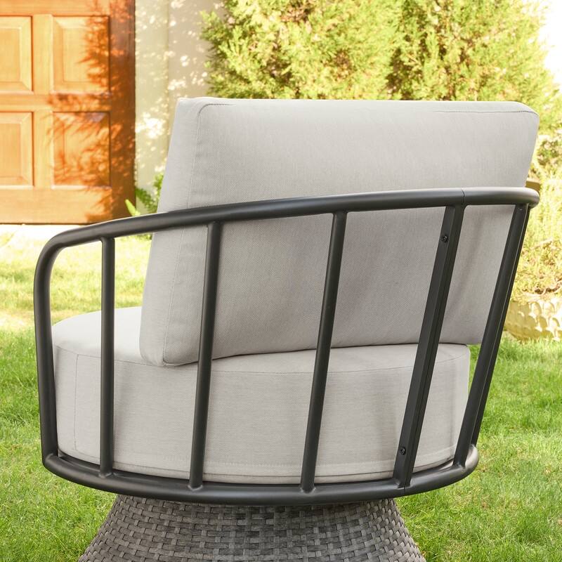 Spruce & Spring Patio Fruniture Outdoor Swivel Chair and Side Table
