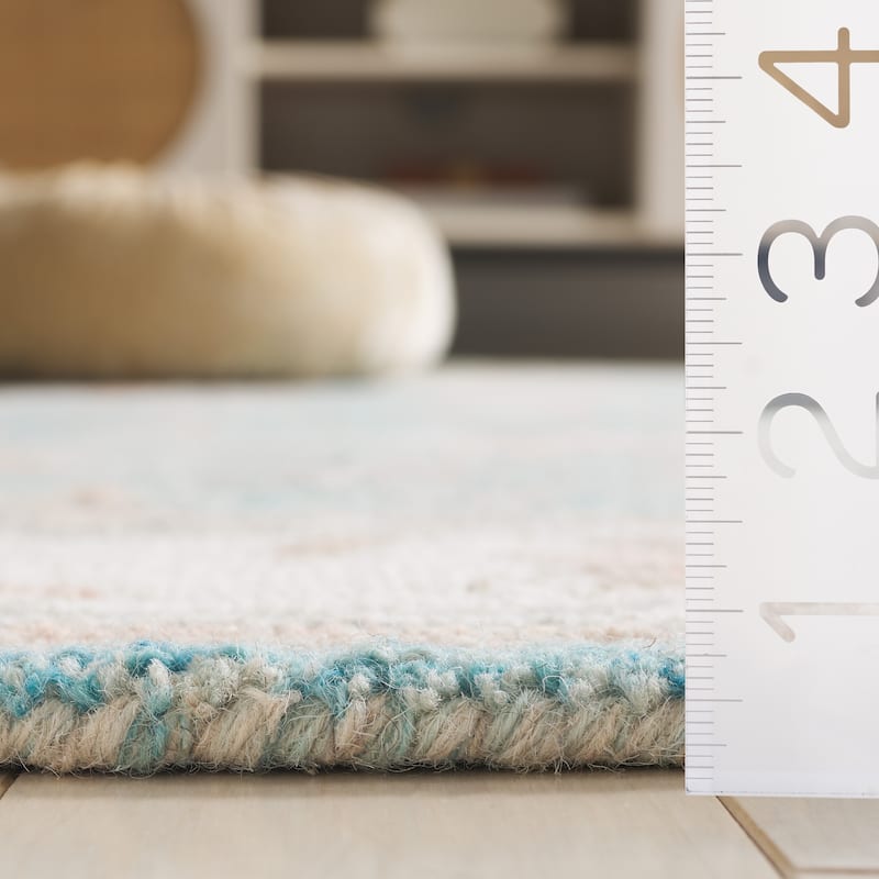 SAFAVIEH Handmade Heritage Sigþridur Traditional Wool Rug
