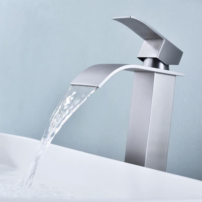 Bathroom faucet with pop-up drain