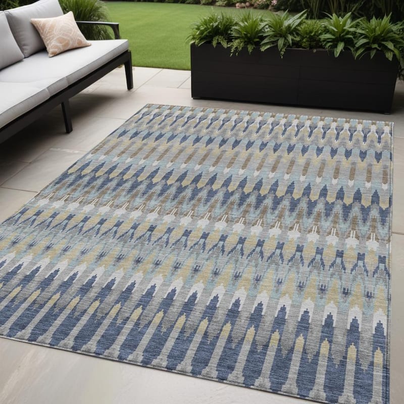 HomeRoots Southwestern Transitional Rectangle Outdoor Rug - 5' X 8'