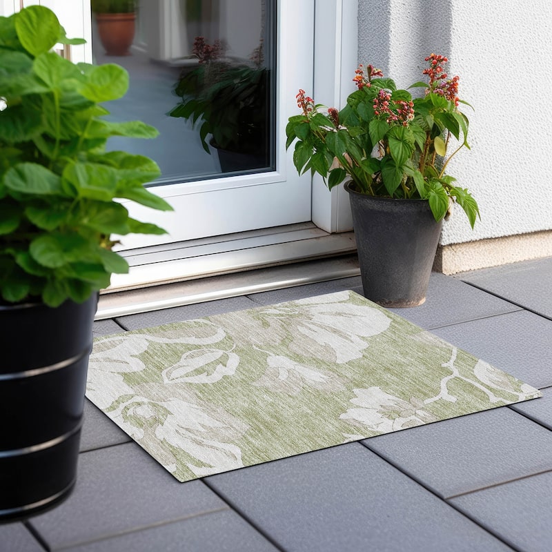 Machine Washable Indoor/ Outdoor Chantille Floral Rug - Aloe - 1'8" x 2'6"