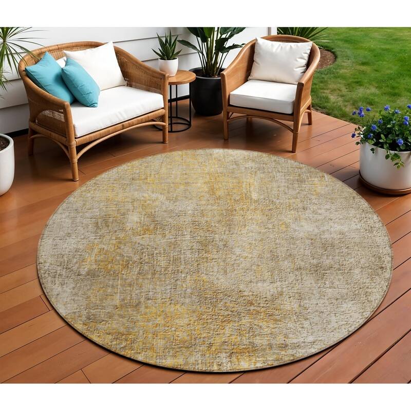 HomeRoots Abstract Transitional Rectangle Outdoor Rug - 8' Round
