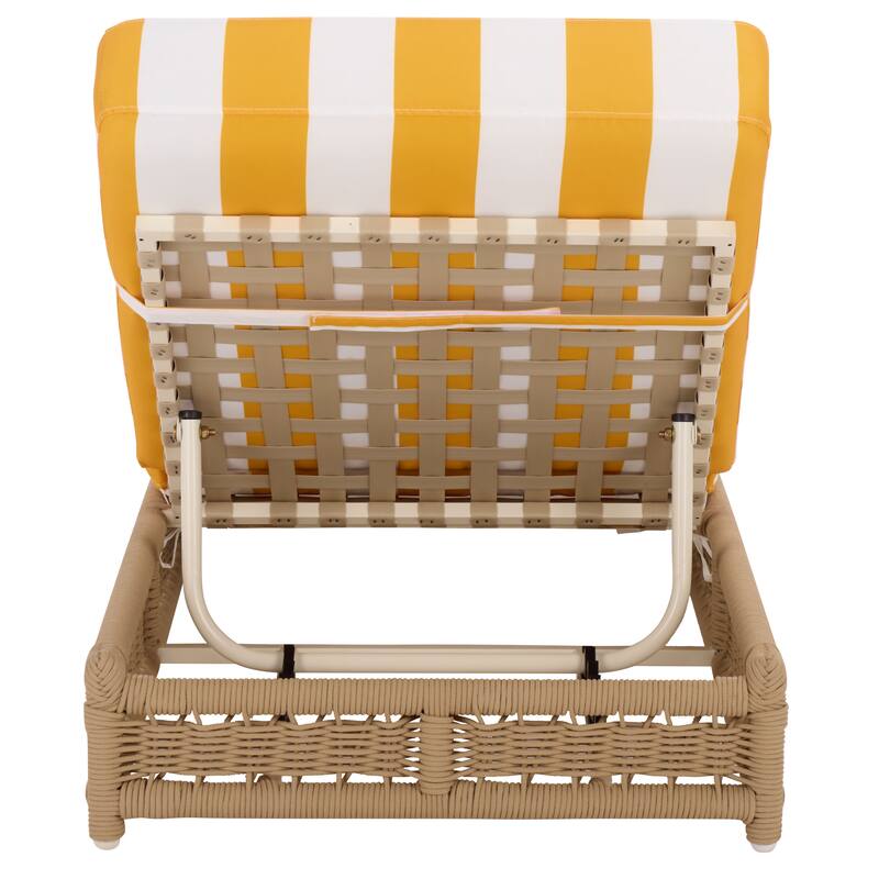 SAFAVIEH Outdoor Living Callan Lounger - 75"W x 26"D x 13"H