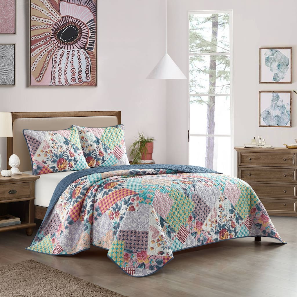 Nanshing Brenda 3 Piece Patchwork Multicolor Quilt Set