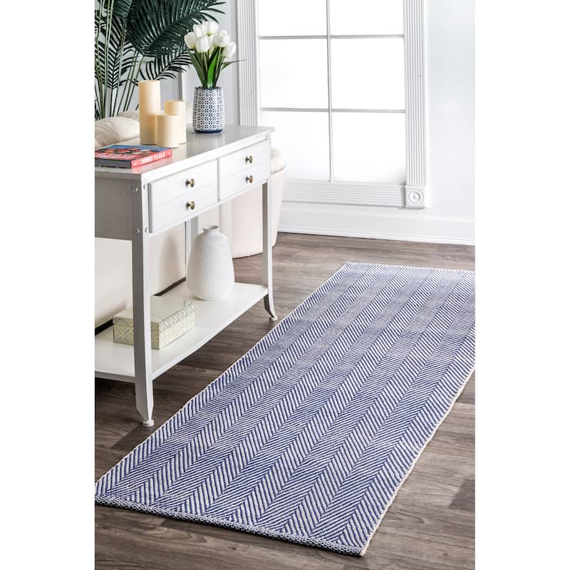 Nuloom Hand Loomed Kimberley Area Rug - 2'6 x 8' - Blue