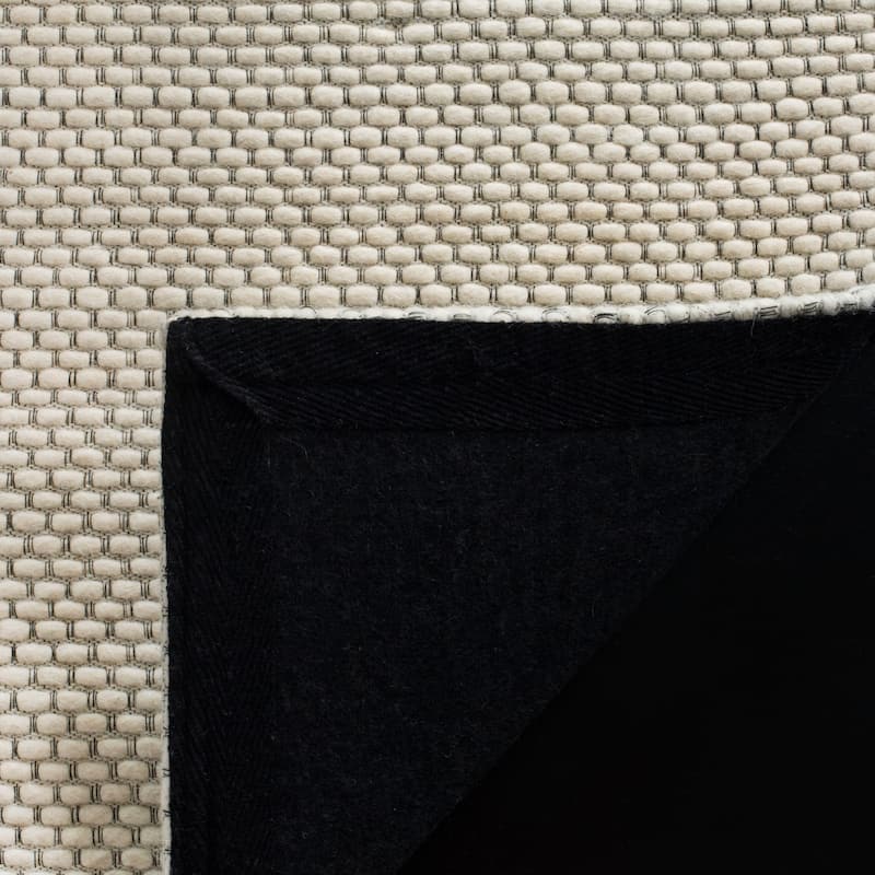 SAFAVIEH Handmade Natura Refiqe Wool Rug