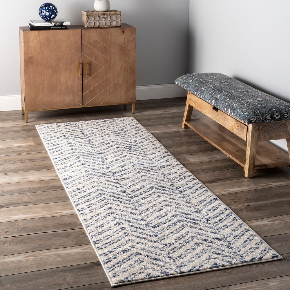 Nuloom Sasha Faded Chevron Area Rug