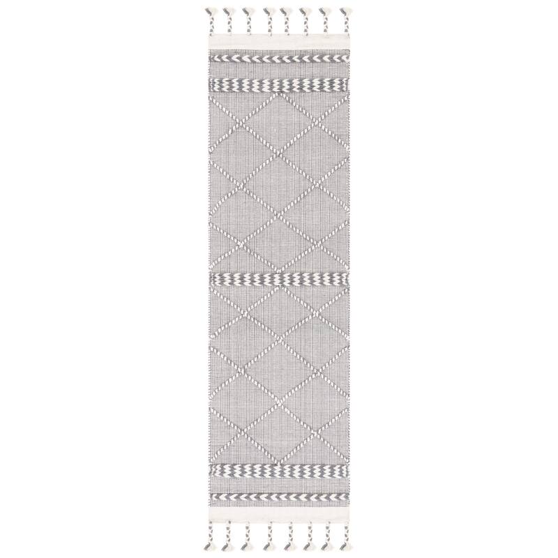 SAFAVIEH Handmade Casablanca Caty Moroccan Wool Tassel Rug