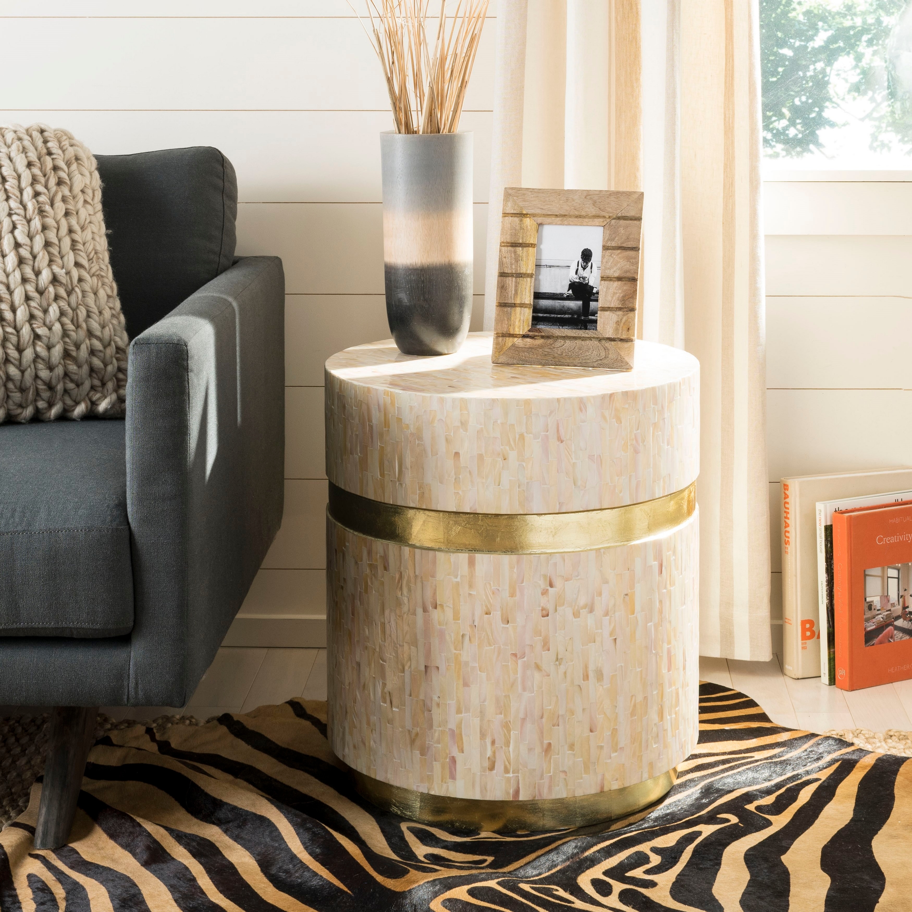 Safavieh Perla Pink Champagne Gold Mosaic Round Side Table 19 7 X 19 7 X 22 On Sale Overstock 21185450