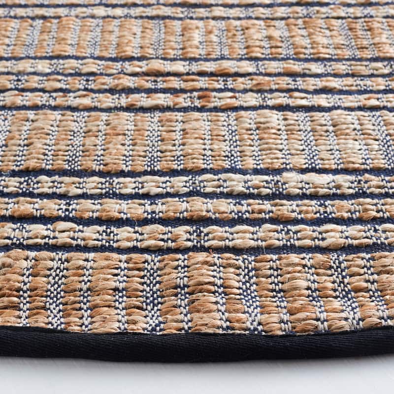 SAFAVIEH Handmade Natural Fiber Marharita Geometric Seagrass Rug
