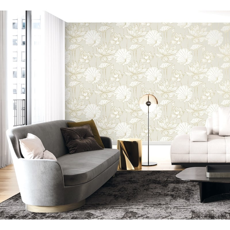 Seabrook Designs Viola Floral Non-Woven Unpasted Wallpaper