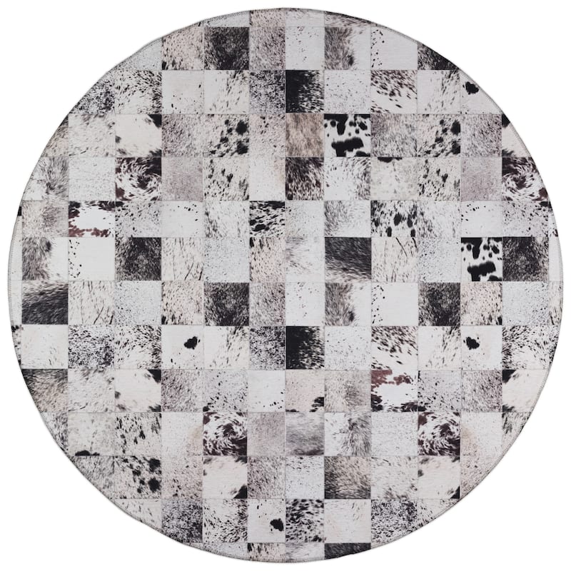 Indoor/ Outdoor Laredo Faux Hide Square Patchwork Washable Area Rug