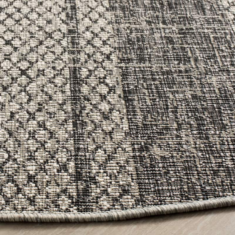SAFAVIEH Courtyard Nanci Stripe Indoor/ Outdoor Waterproof Patio Backyard Rug