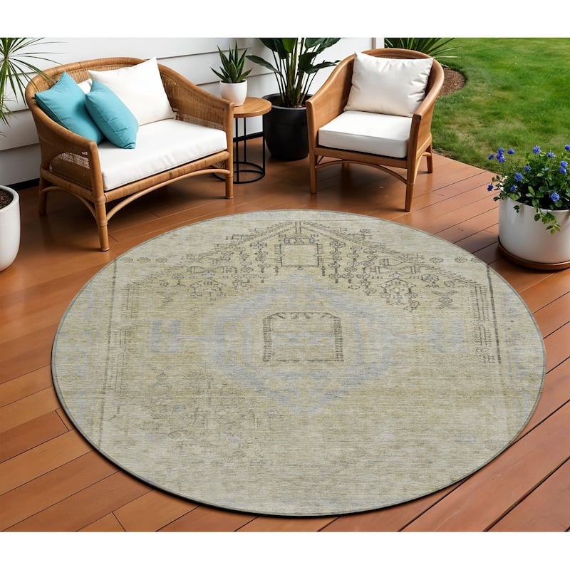 HomeRoots Oriental Traditional Rectangle Outdoor Rug - 8' Round