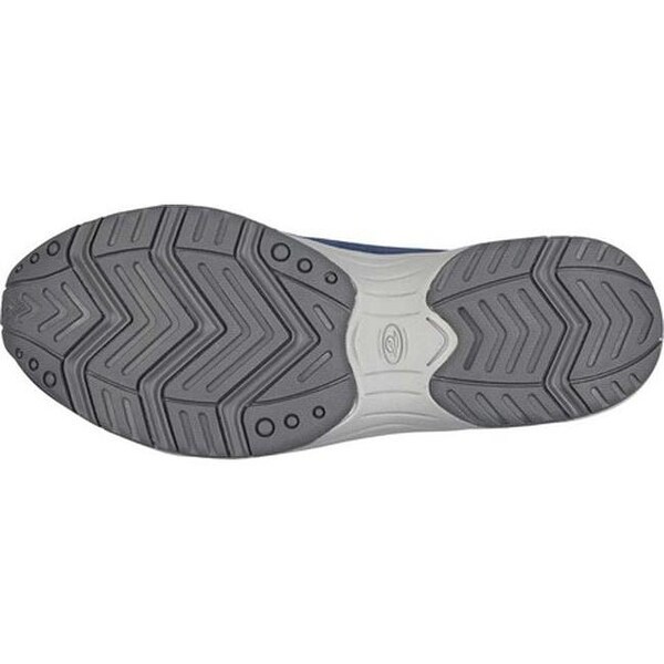 easy spirit trippe slip on