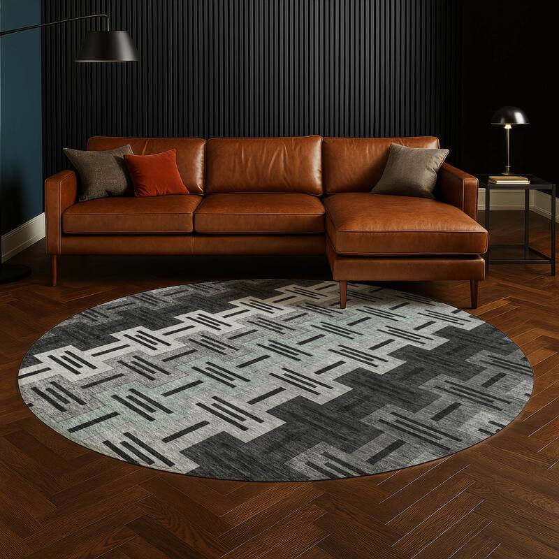 Machine Washable Indoor/ Outdoor Modern Wamego Chantille Rug