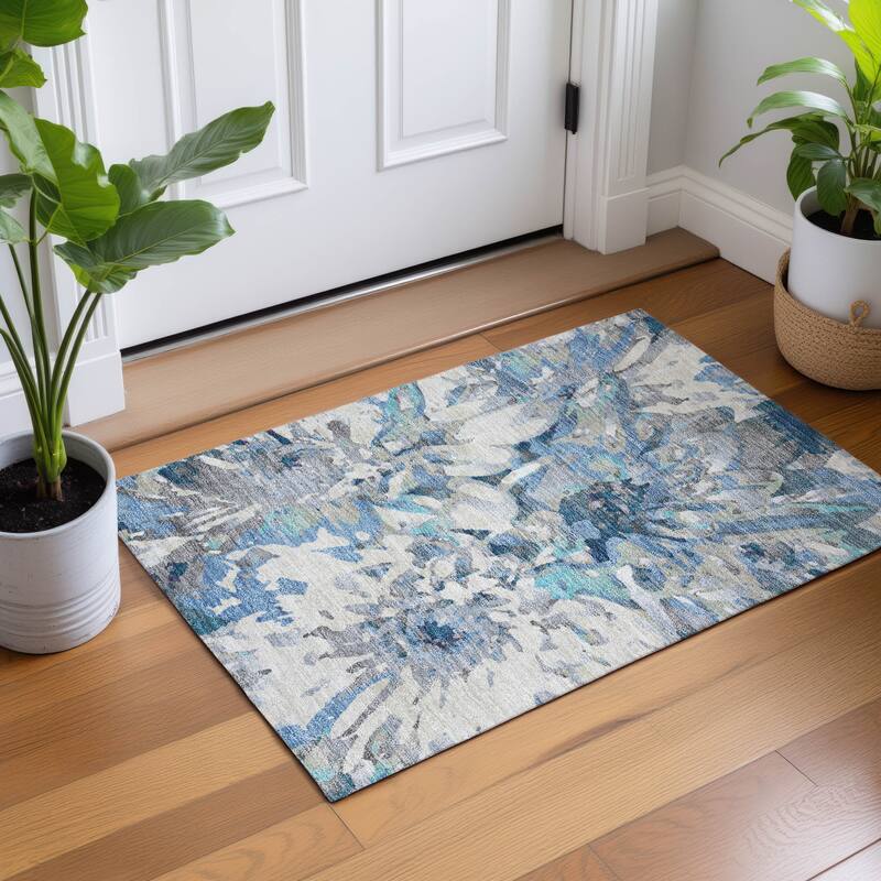 Machine Washable Indoor/ Outdoor Abstract Floral Chantille Rug