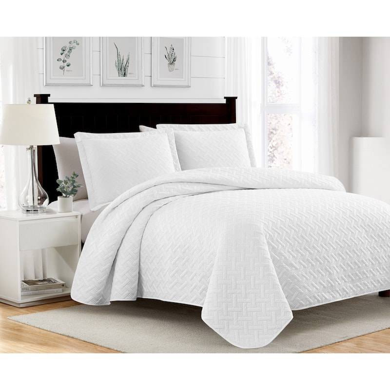 Bella Geometric Embossed Quilt - WHITE - Queen
