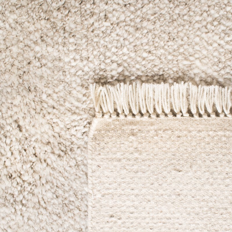 SAFAVIEH Casablanca Shag Tribal Beige Wool Rug