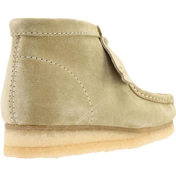 clarks wallabee boot maple