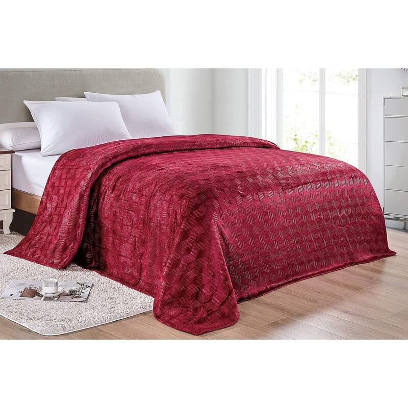 Ultra Plush by Décor&More King Size Chevron Arrow Jacquard Microplush Blanket (102" x 90") - Burgundy - Throw