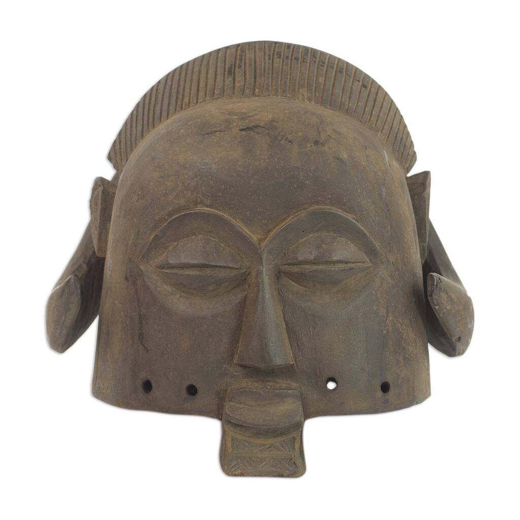 Handmade Sese Wood 'Good Luck' Africa Mask (Ghana) - Brown