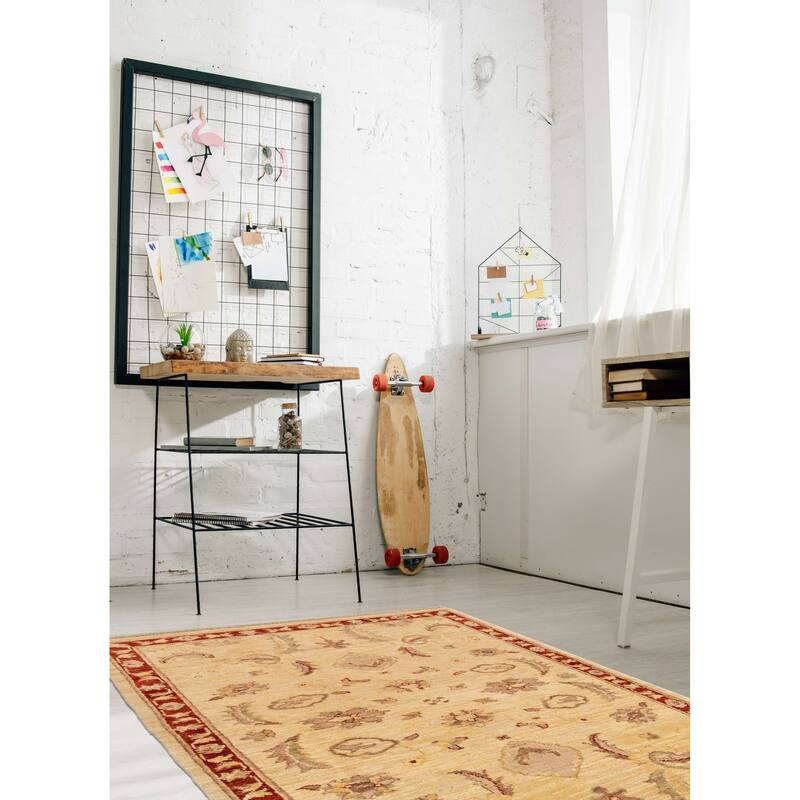 ECARPETGALLERY Hand-knotted Peshawar Oushak Beige Wool Rug - 3'1 x 5'1