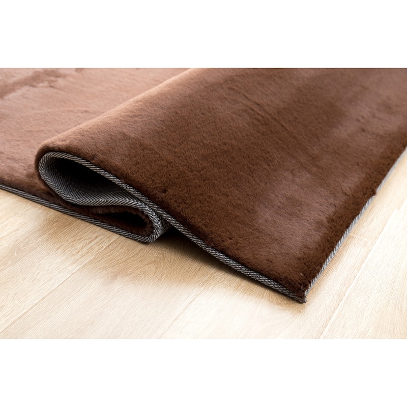 Rabbit-Collection Thick Faux-Fur Area Rug