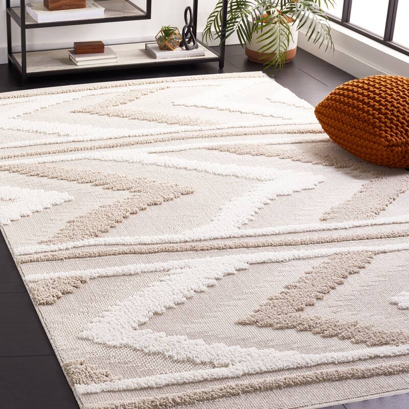 SAFAVIEH Trends Emelie Boho Chevron Rug - 5'3" x 7'6" - Beige/Ivory