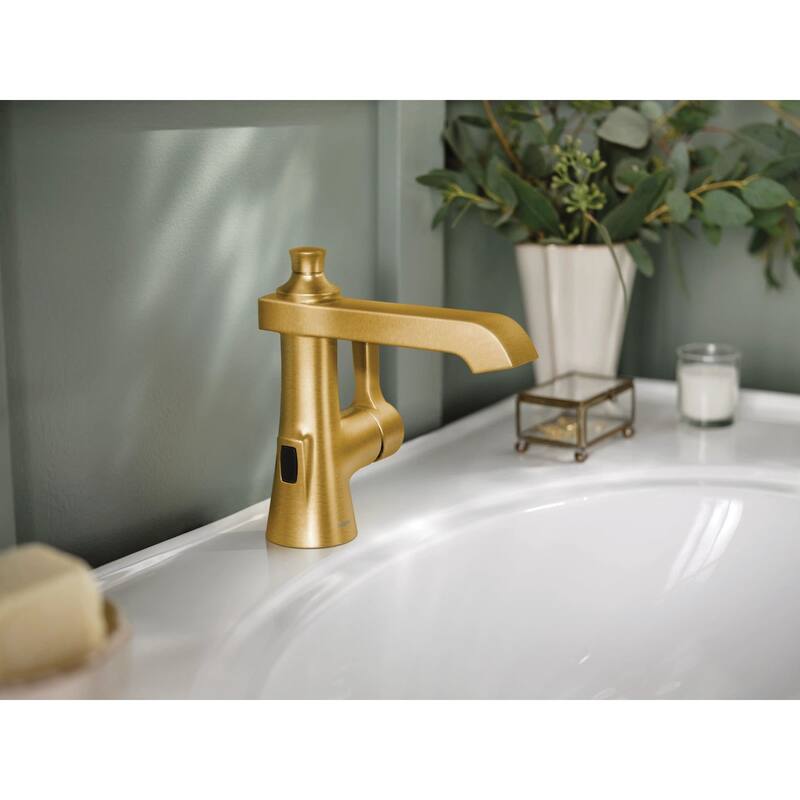 Moen S6981EW Flara 1.2 GPM Single Hole Bathroom Faucet with Pop-Up