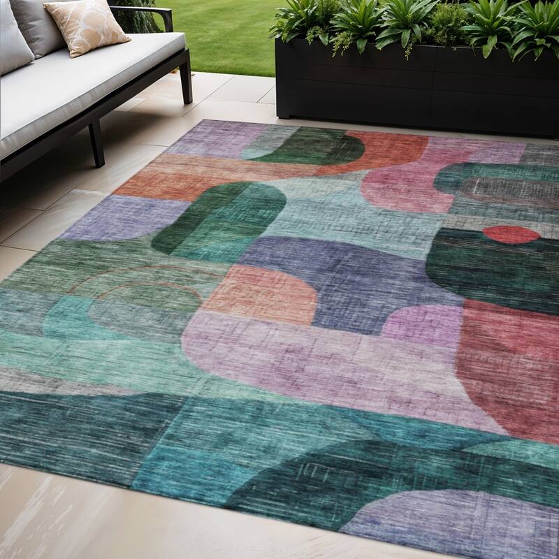 HomeRoots Abstract Transitional Rectangle Outdoor Rug - 5' X 8'