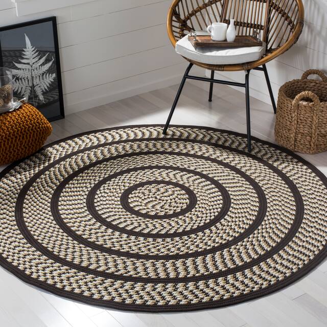 SAFAVIEH Handmade Braided Levina Country Rug - 6' x 6' Round - Ivory/Dark Brown