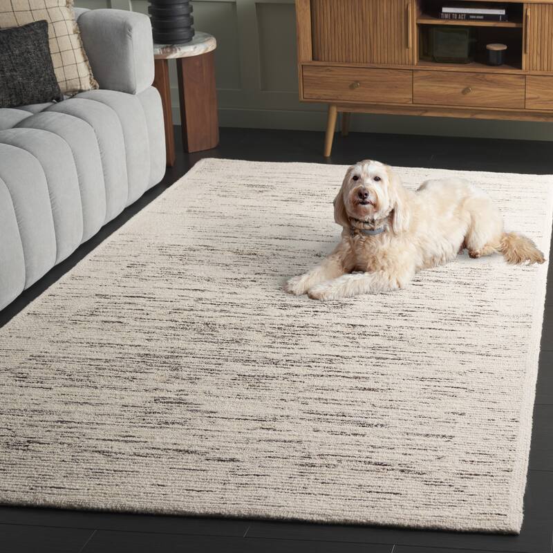 SAFAVIEH Handmade Pine Eurydice Modern Wool Rug