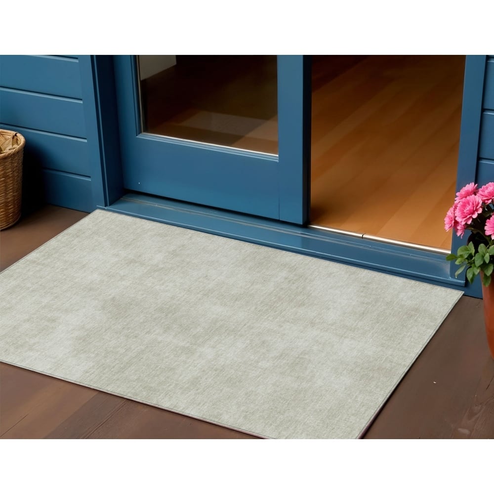 HomeRoots Solid Color Transitional Rectangle Outdoor Rug