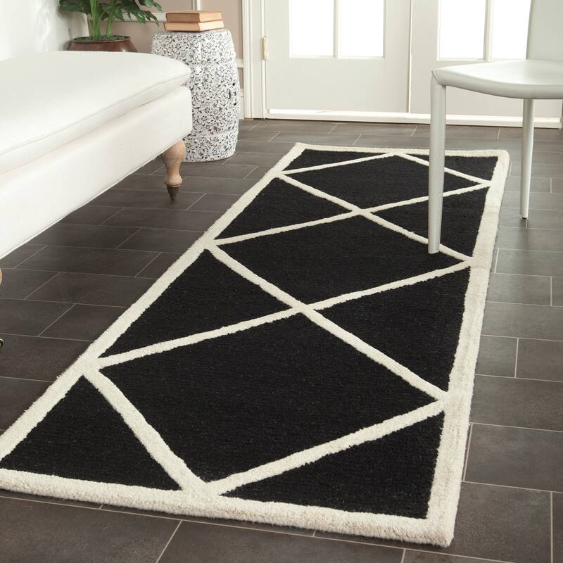 SAFAVIEH Handmade Cambridge Vija Modern Moroccan Wool Rug - 2'6" x 8' Runner - Black/Ivory