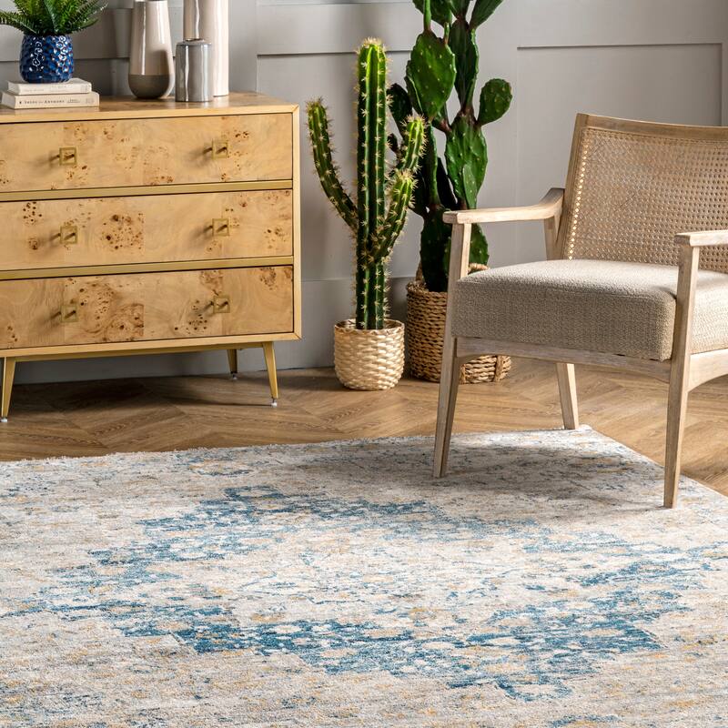 Nuloom Diana Medallion Vintage Area Rug