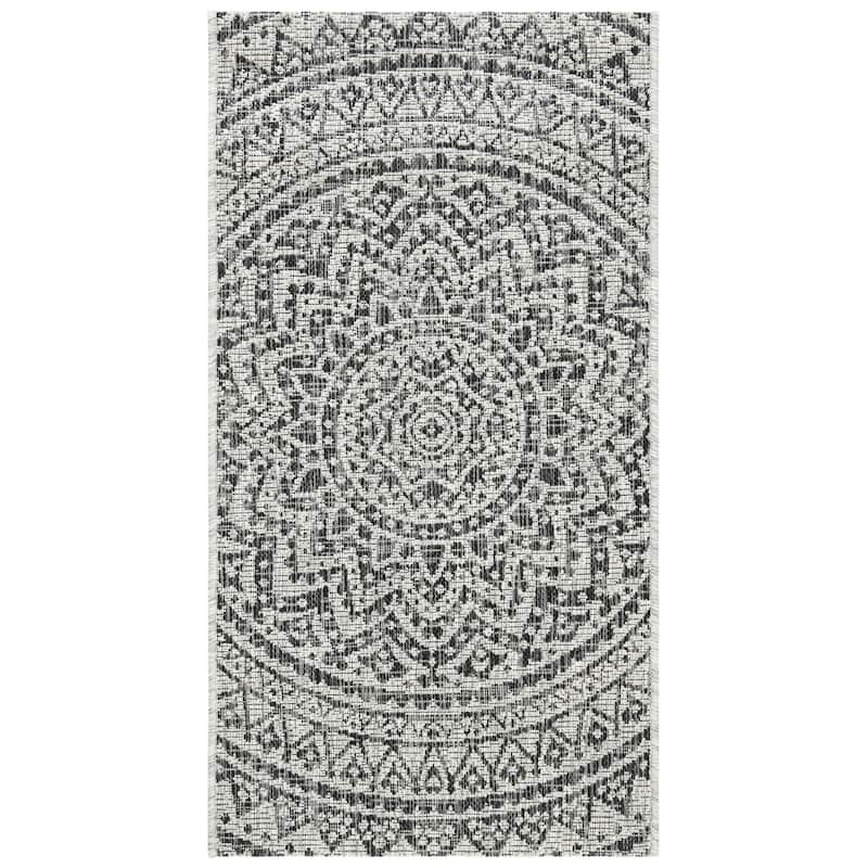 SAFAVIEH Courtyard Fran Mandala Indoor/ Outdoor Waterproof Patio Backyard Rug - 2' x 3'7" - Light Grey/Black