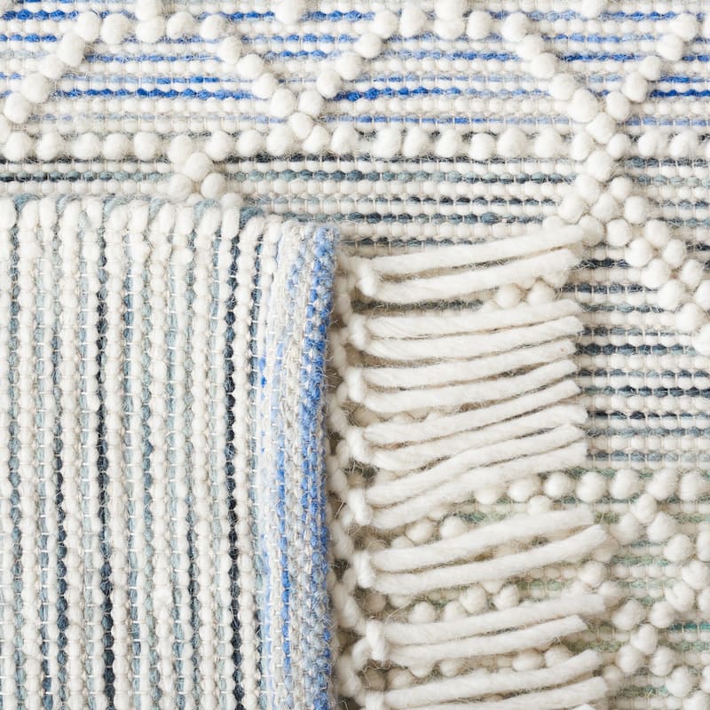 SAFAVIEH Handmade Natura Tobea Fringe Wool Rug