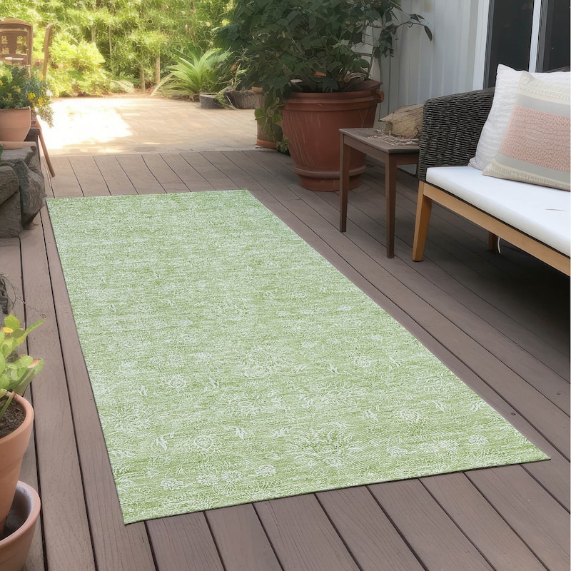 Machine Washable Indoor/ Outdoor Chantille Traditional Floral Rug