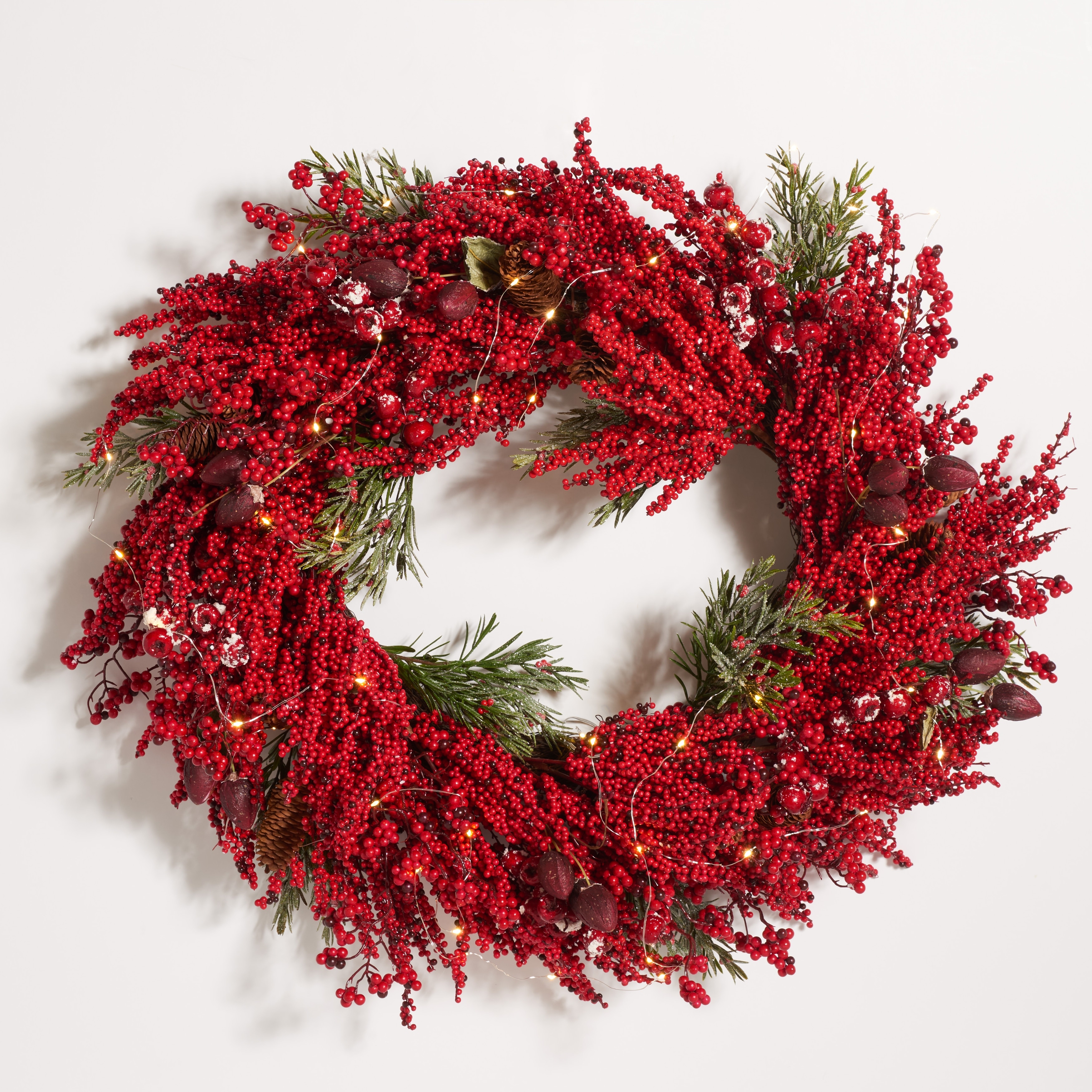 SAFAVIEH Cindi Faux 30 Inch Red Berry & Pine Led Wreath - Deep Red/Green - 27" W x 27" D x 7" H - Deep Red/Green - 27Wx27Dx7H