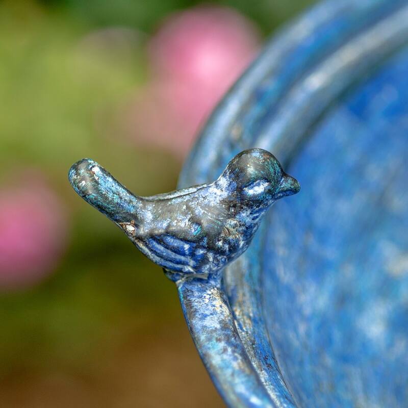Round Pedestal Birdbath with Bird Details