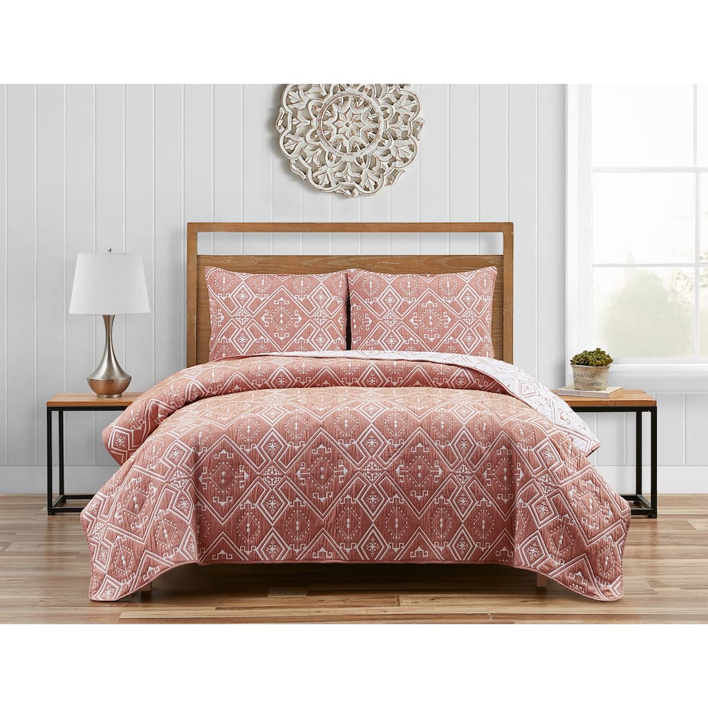 DESIGN STUDIO Santa Fe Tribal Apricot Soft Matelasse Jacquard Quilt Set